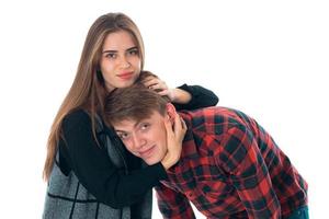 couple élégant amoureux en studio photo