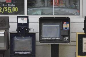 washington, états-unis 08 avril 2022 distributeurs automatiques de journaux vides en amérique. photo