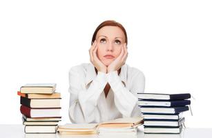 femme avec des livres photo