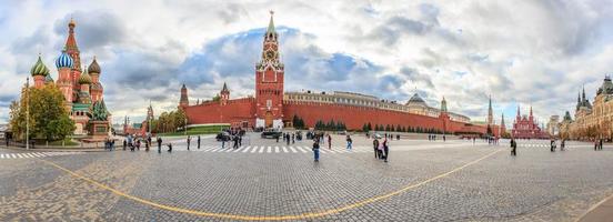 panorama de la place rouge à moscou pendant la journée photo