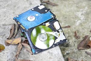 Les disques durs de 2,5 pouces sont toujours populaires. photo