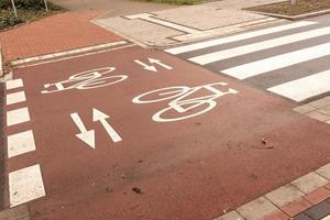 signe de voie cyclable dans la rue photo