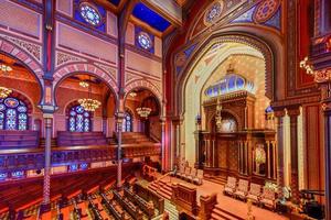 new york city - 11 octobre 2017 - synagogue centrale de midtown manhattan, new york city. il a été construit en 1870-72 et a été conçu par henry fernbach dans le style néo-mauresque. photo
