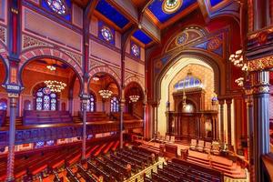 new york city - 11 octobre 2017 - synagogue centrale de midtown manhattan, new york city. il a été construit en 1870-72 et a été conçu par henry fernbach dans le style néo-mauresque. photo
