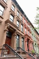 Brownstones dans le quartier de Harlem à New York. photo