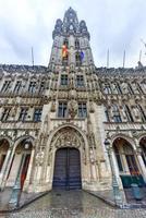 la grand place un jour nuageux à bruxelles, belgique photo