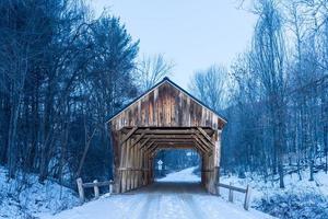 Pont couvert de salmond à Amsden, Vermont photo