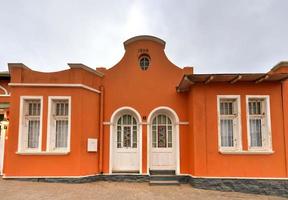 Bâtiment colonial de style allemand - Luderitz, Namibie photo