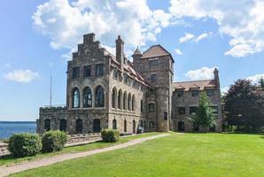 château du chanteur, île sombre, new york photo