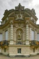 ettal, allemagne - 5 juillet 2021 - palais linderhof en bavière, allemagne, l'un des châteaux de l'ancien roi ludwig ii. photo