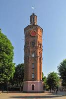 Le château d'eau de vinnytsia en ukraine est un point de repère de la ville de vinnytsia construit en 1912 et situé sur la place européenne. photo