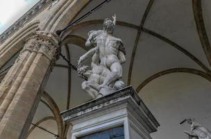 le viol des sabines - florence, italie photo