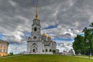 cathédrale uspenskiy à vladimir, russie le long de l'anneau d'or. photo