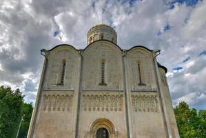 la cathédrale de saint demetrius est une cathédrale de l'ancienne ville russe de vladimir, en russie. Patrimoine mondial de l'UNESCO. photo