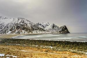 plage d'unstad, îles lofoten, norvège photo