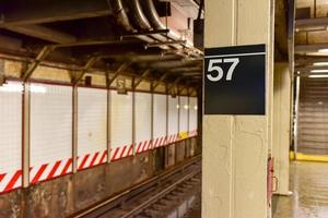 Station de métro 57th streen - manhattan, new york, 2022 photo