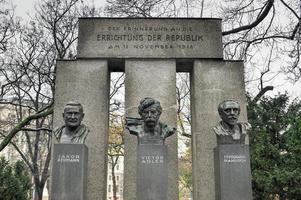 monument de la république - vienne, autriche, 2022 photo