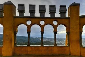 palacio da pena à sintra, lisboa, portugal, europe. c'est un château romantique à sao pedro de penaferrim, dans la municipalité de sintra, au portugal. photo