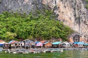 koh panyee ou punyi island village flotte photo