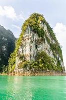 belle île et lac vert guilin de thaïlande photo