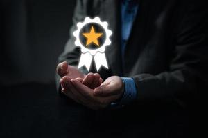 concept d'enquête sur les commentaires de satisfaction des clients, meilleures performances du produit et excellente expérience de service sur l'application en ligne, bonne évaluation et classement photo