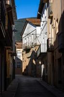 vues d'une petite ville du sud de la france photo