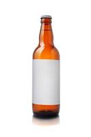 bouteille de bière isolé sur fond blanc photo