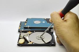 Les images de disque dur de type disque rotatif de 2,5 pouces sont encore couramment utilisées aujourd'hui. photo