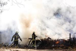 pompiers en action, bouches d'incendie photo