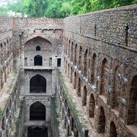 agrasen ki baoli step bien situé au milieu de connaught placé new delhi inde, ancienne construction archéologique ancienne photo