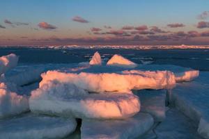 dérive des glaces dans la mer baltique photo