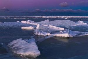 dérive des glaces dans la mer baltique photo