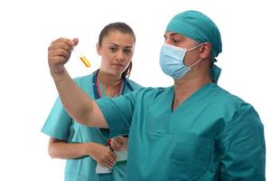 groupe de médecins. isolé sur fond blanc. photo