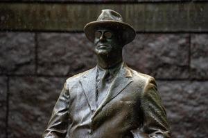 washington dc, usa - 17 mai 2018 - statue commémorative roosevelt sous la pluie à dc photo