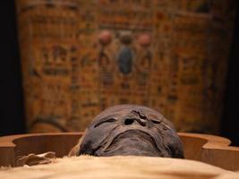 visage de momie égyptienne gros plan photo