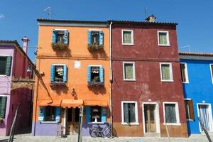 maisons colorées de burano venise photo