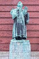 martin luther théologien allemand statue photo