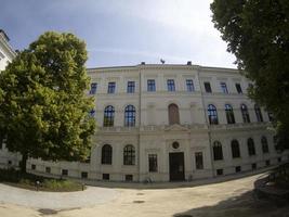 bâtiment principal de l'université karl franzens de graz photo