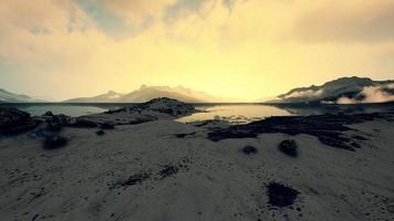 vue calme et paisible sur les fjords de norvège photo