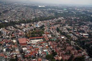 paysage de panorama aérien de la ville de mexico depuis un avion photo