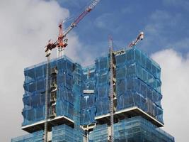 tours du côlon gratte-ciel en rénovation sur la place du côlon à madrid, espagne, 2022 photo