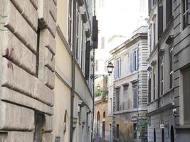 vue sur les bâtiments du quartier de rome monti photo