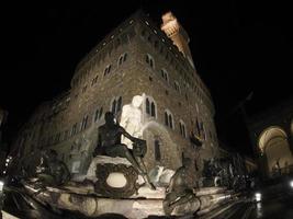 florence neptune statue della signoria place la nuit photo