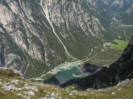 ww1 tranchées à monte piana 2.324 mètres de haute montagne dans les montagnes sextener dolomiten à la frontière avec l'italie et l'autriche. photo