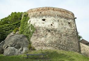 forteresse de la ville de durnstein et un banc photo