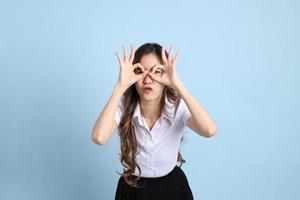 fille en uniforme d'étudiant photo