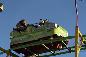 Gênes, Italie - 9 décembre 2018 - la fête foraine traditionnelle de noël luna park est ouverte photo