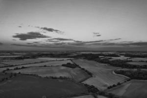 vue en grand angle du paysage britannique dans un style noir et blanc classique photo