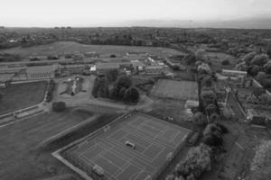 vue grand angle du paysage britannique de l'angleterre en noir et blanc classique photo