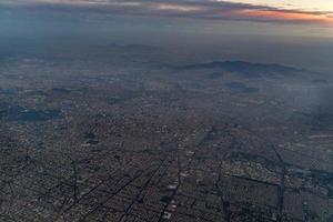 vue aérienne de la ville de mexico au lever du soleil photo